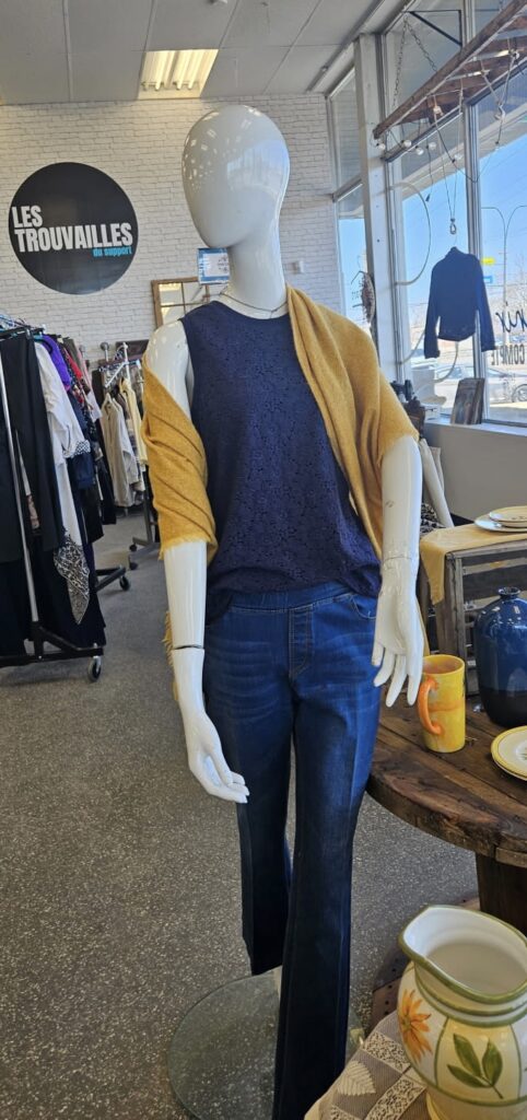 Mannequin à Longueil un jour de printemps